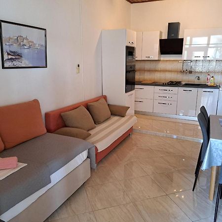 Apartmani R&B Radalj Makarska Eksteriør bilde