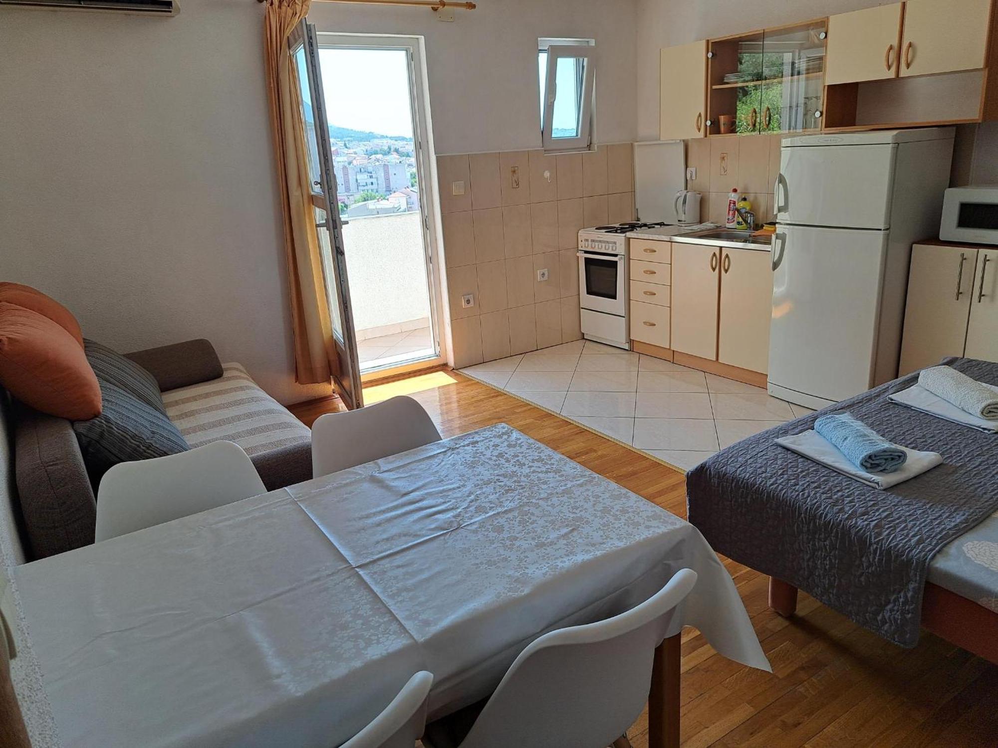 Apartmani R&B Radalj Makarska Eksteriør bilde